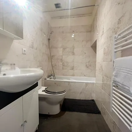 Manama - Check In H24 - Wifi Villeurbanne